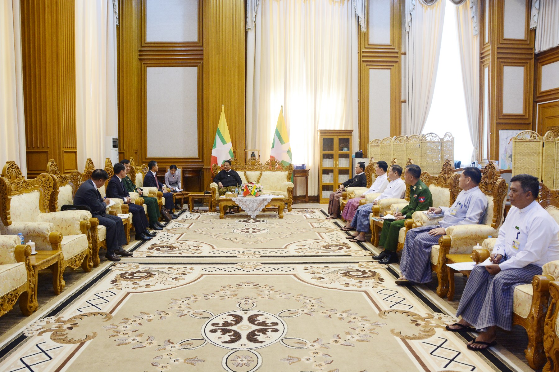 ပြည်သူ့လွှတ်တော်ဥက္ကဋ္ဌ ဦးခင်ရီ ဗီယက်နမ်နိုင်ငံ၊ သံအမတ်ကြီး H.E.Mr. Nguyen Anh Duc ဦးဆောင်သည့်ကိုယ်စားလှယ်အဖွဲ့အား လက်ခံတွေ့ဆုံ