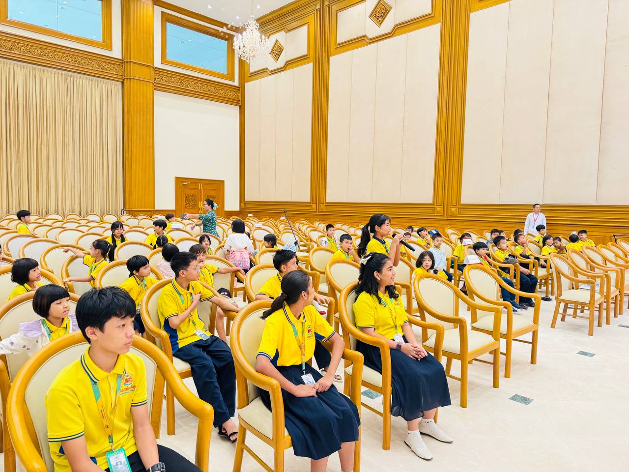 ပြည်သူ့လွှတ်တော် အစည်းအဝေးကျင်းပမှုကို လာရောက်လေ့လာ