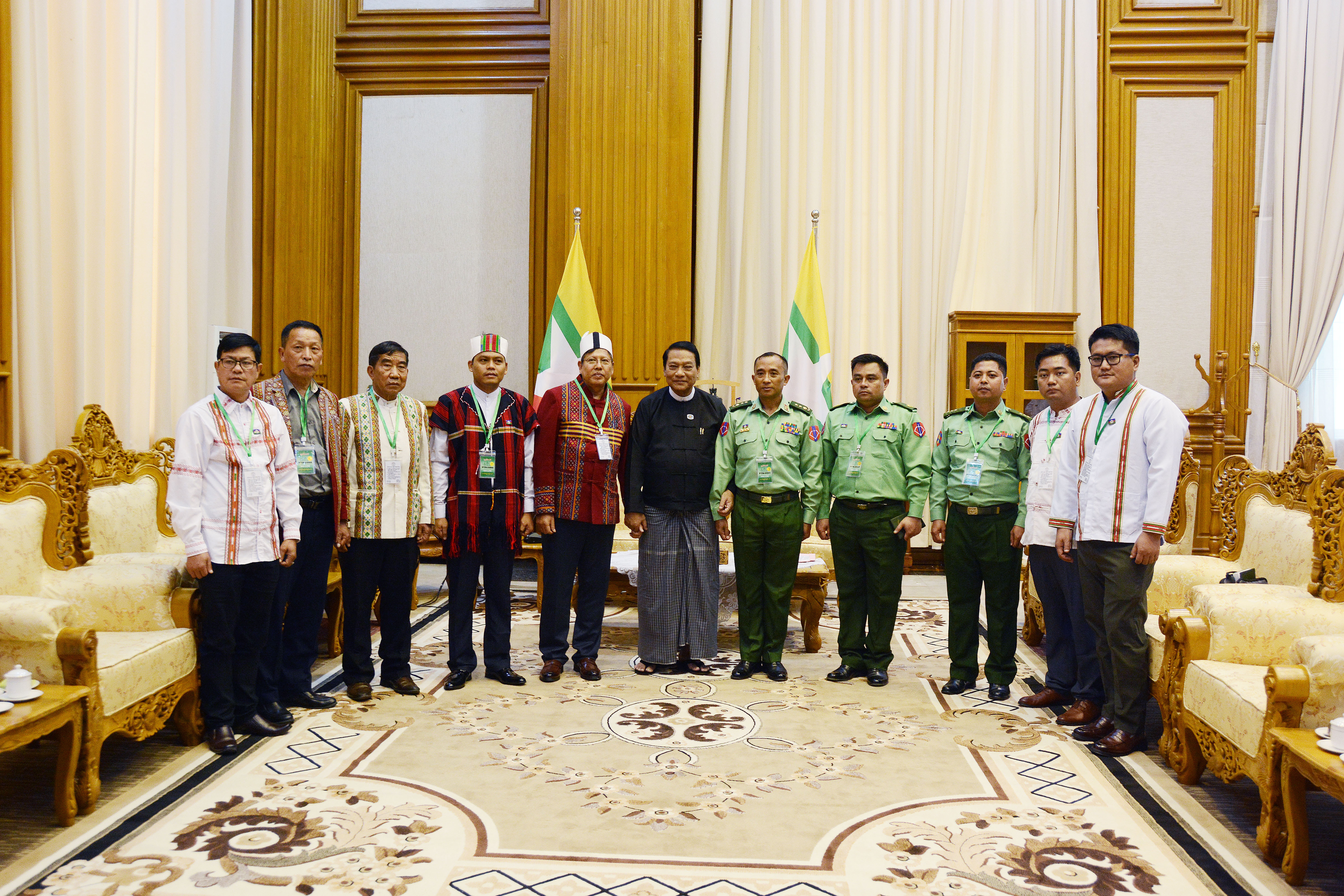 ပြည်သူ့လွှတ်တော်ဥက္ကဋ္ဌ ဦးခင်ရီ တတိယအကြိမ် ပြည်သူ့လွှတ်တော်  ဒုတိယပုံမှန်အစည်းအဝေး (၁၉) ရက်မြောက်နေ့သို့ လာရောက်လေ့လာသည့် ချင်းပြည်နယ်လွှတ်တော်  ဥက္ကဋ္ဌ၊ ဒုတိယဥက္ကဋ္ဌနှင့် ပြည်နယ်လွှတ်တော်ကိုယ်စားလှယ်များအား  လက်ခံတွေ့ဆုံ