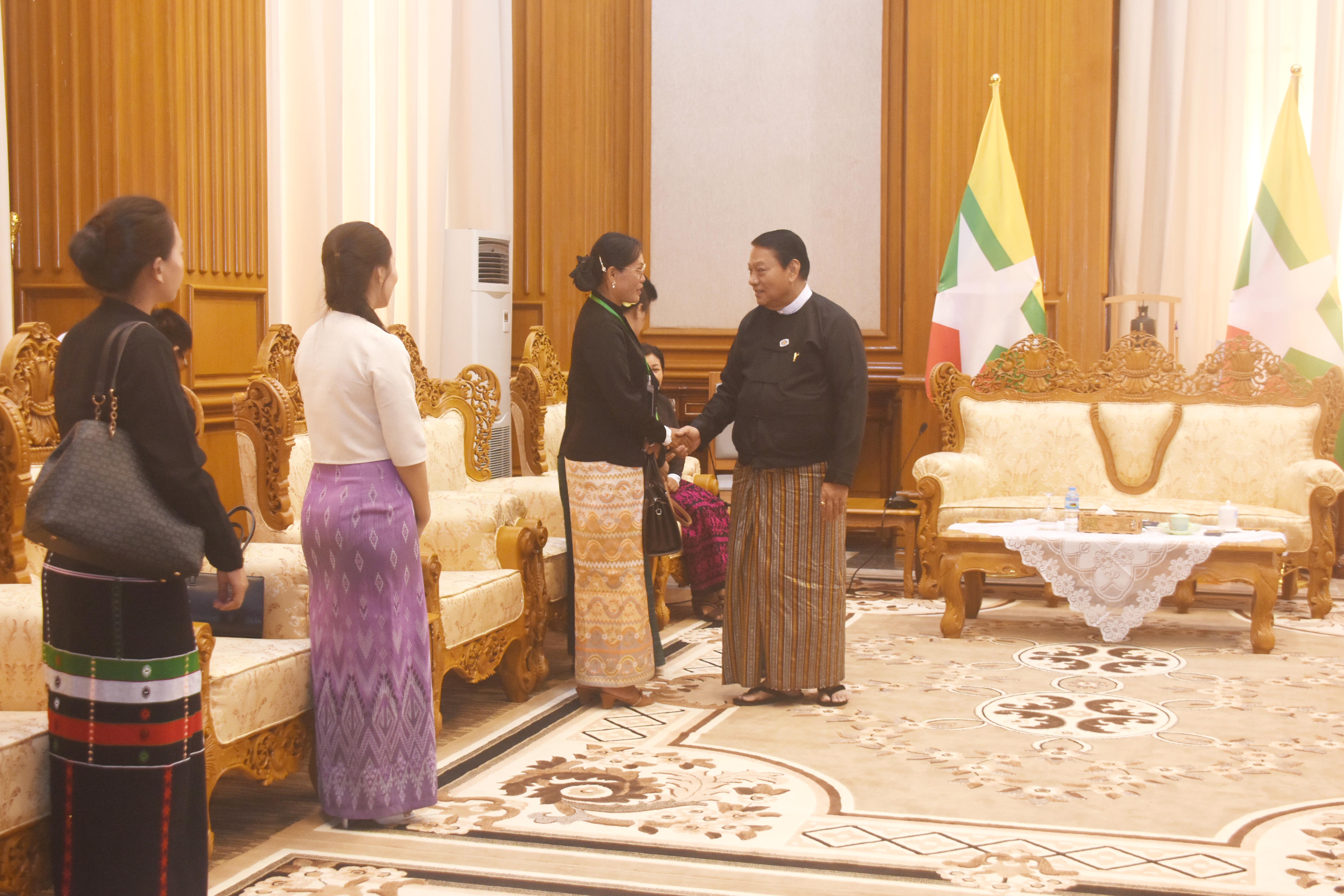 ပြည်သူ့လွှတ်တော်ဥက္ကဋ္ဌ ဦးခင်ရီ တရားလွှတ်တော်ရှေ့နေများ၊ အထက်တန်းရှေ့နေများနှင့် အလုပ်သင်ရှေ့နေများအား လက်ခံတွေ့ဆုံ
