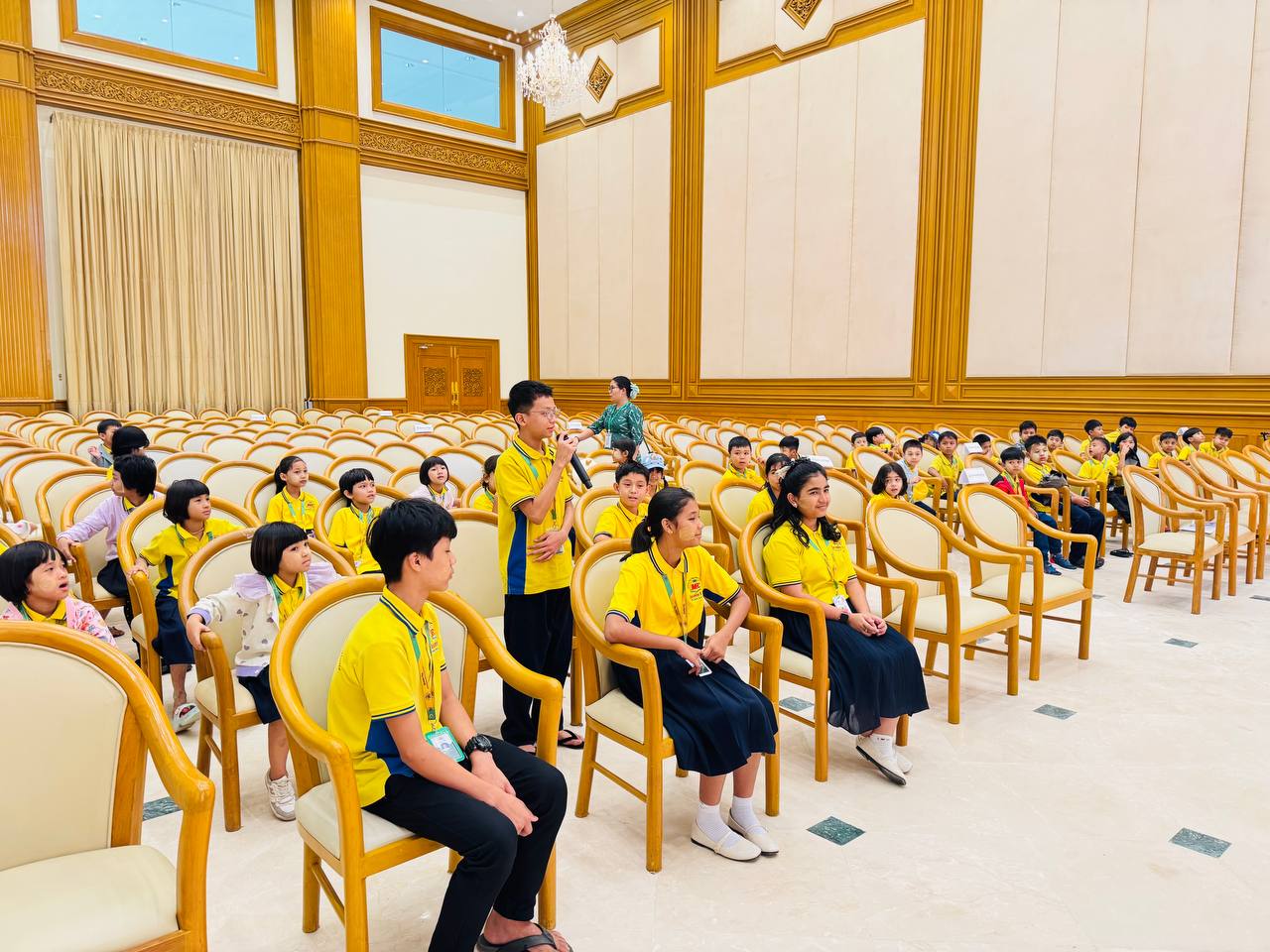 ပြည်သူ့လွှတ်တော် အစည်းအဝေးကျင်းပမှုကို လာရောက်လေ့လာ