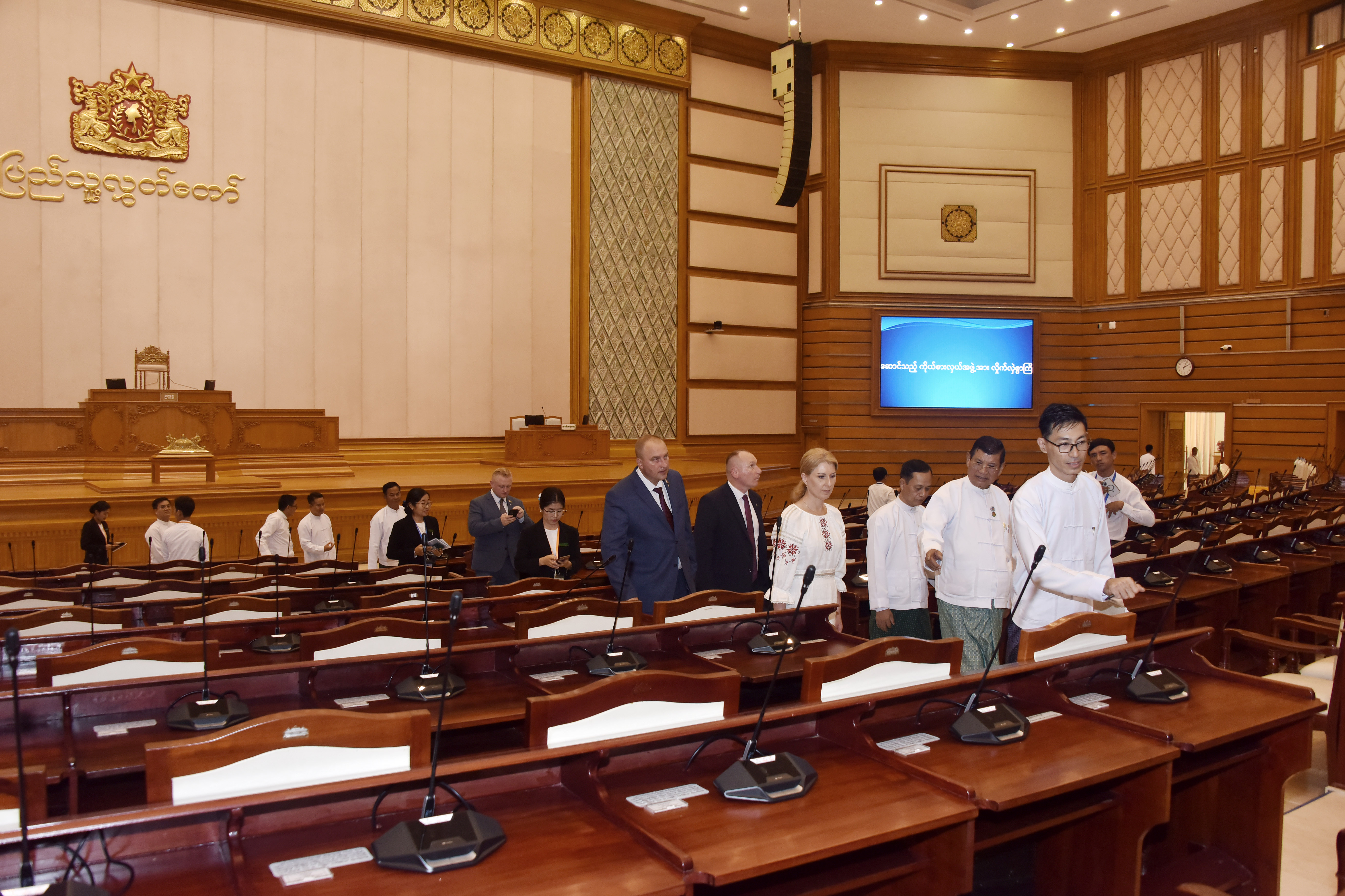 ပြည်သူ့လွှတ်တော်ဥက္ကဋ္ဌဦးခင်ရီ ဘယ်လာရုစ်သမ္မတနိုင်ငံ Belaya Rus ပါတီ ဥက္ကဋ္ဌအား  လက်ခံတွေ့ဆုံ