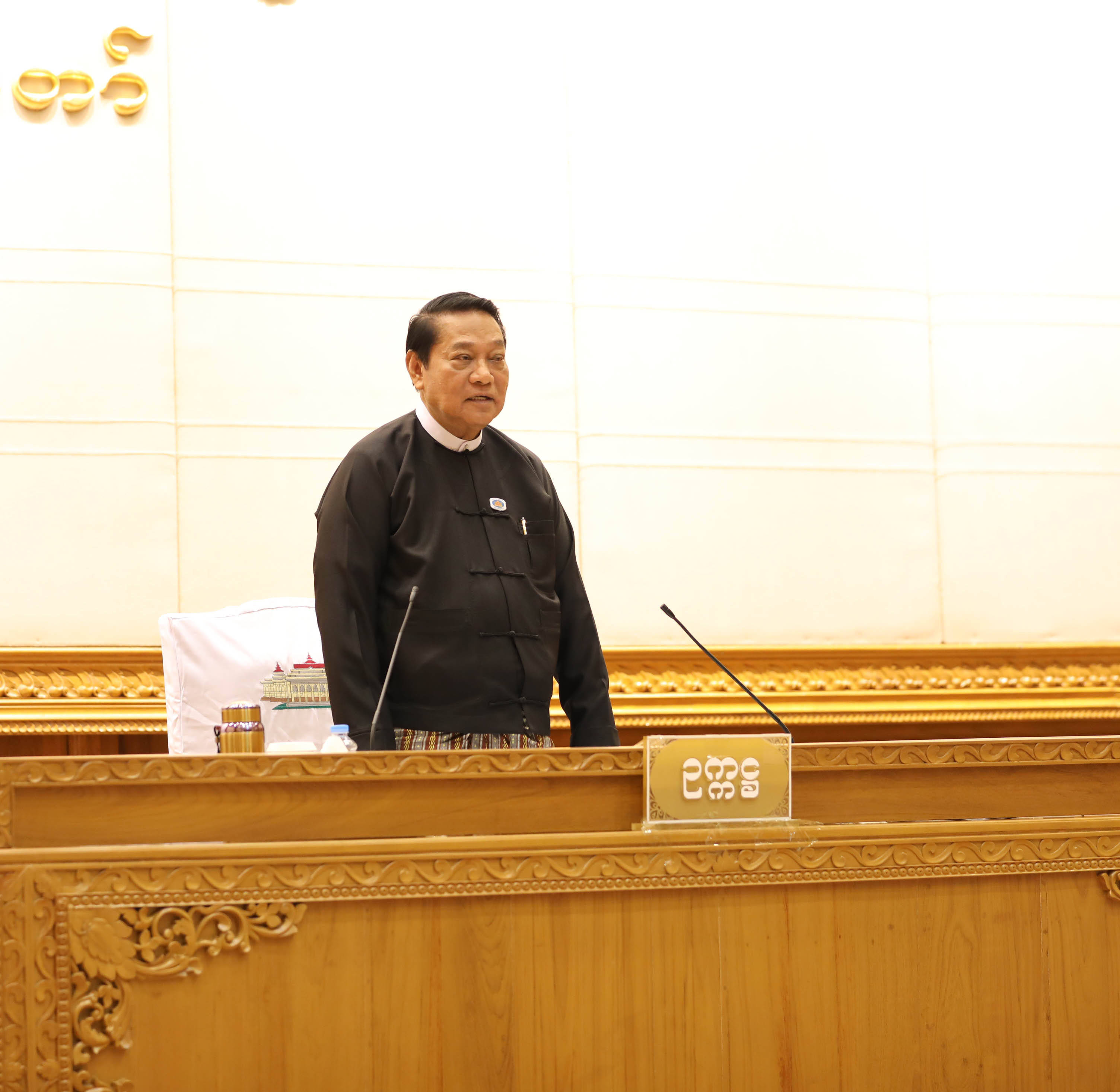 ပြည်သူ့လွှတ်တော်ဥက္ကဋ္ဌ ဦးခင်ရီ သတင်းမီဒီယာများနှင့် တွေ့ဆုံ