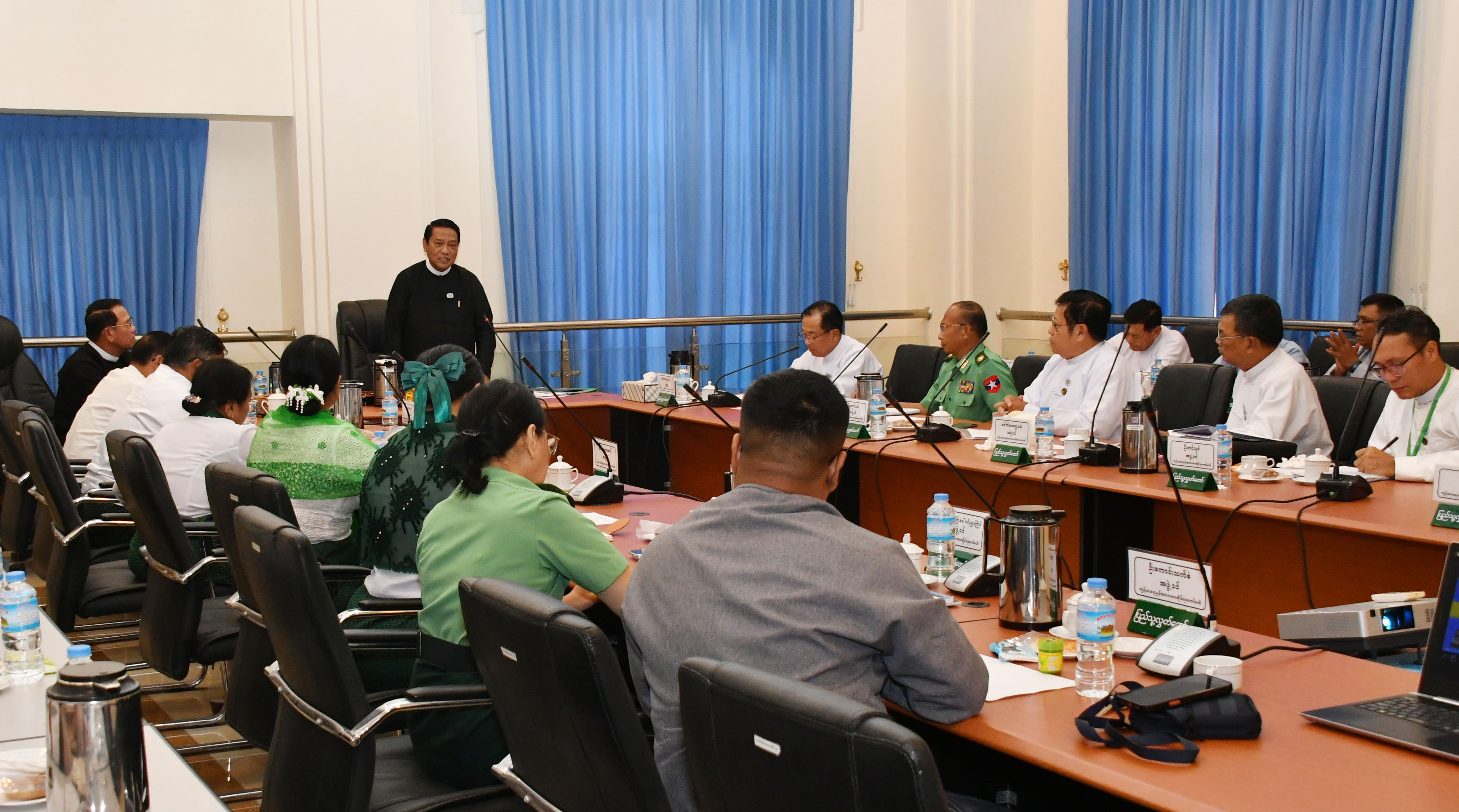 ပြည်သူ့လွှတ်တော်ဥက္ကဋ္ဌဦးခင်ရီ ကျန်းမာရေးနှင့်အားကစားဆိုင်ရာကော်မတီအား တွေ့ဆုံ