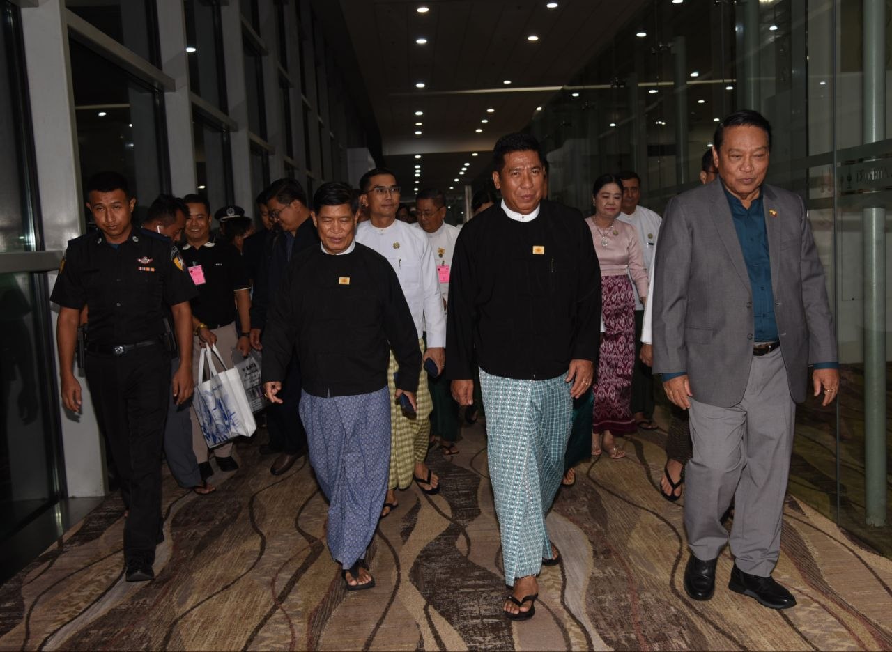 ပြည်သူ့လွှတ်တော်ဥက္ကဋ္ဌ ဦးခင်ရီ မြန်မာနိုင်ငံသို့ ပြန်လည်ရောက်ရှိခြင်း