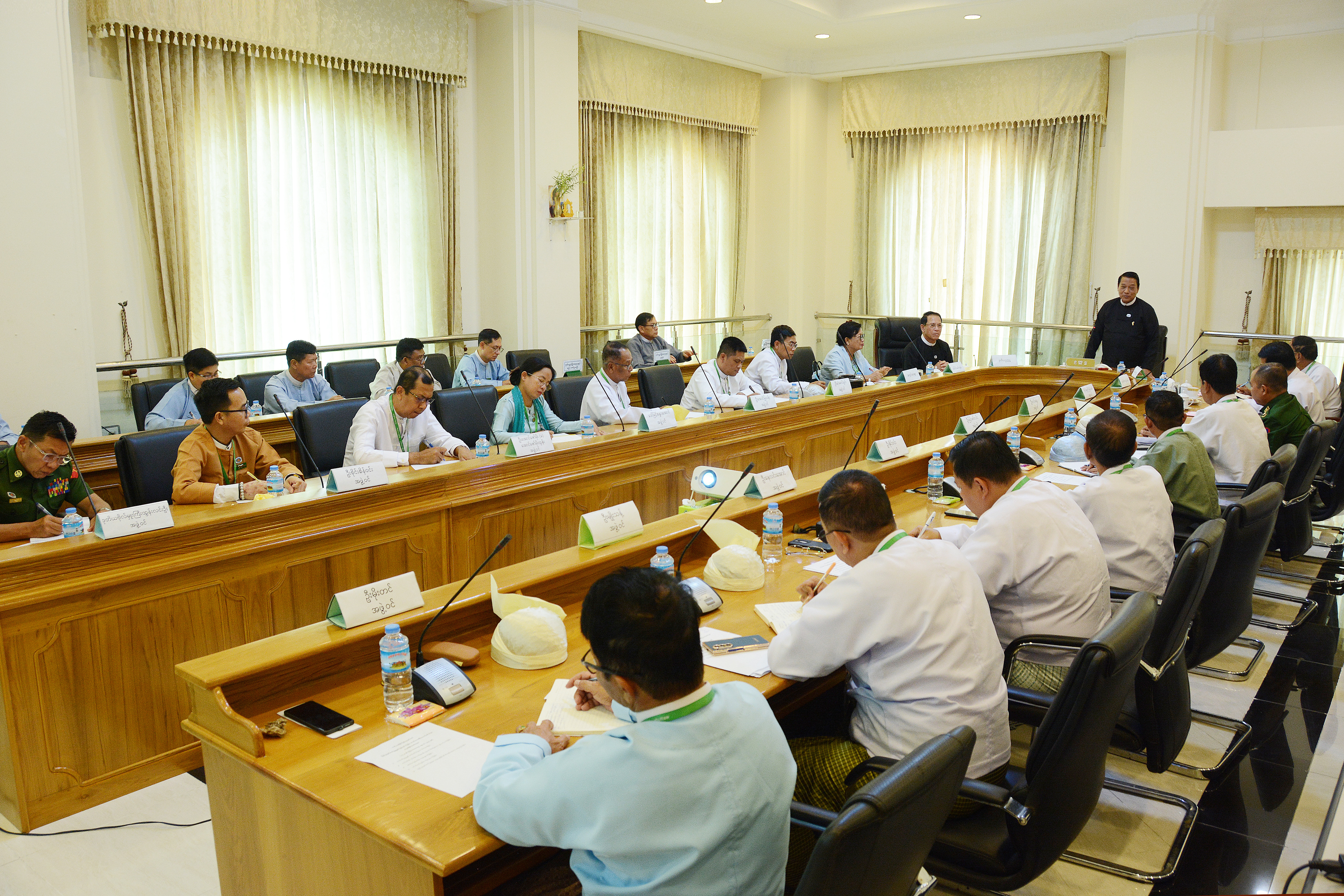ပြည်သူ့လွှတ်တော်ဥက္ကဋ္ဌ ဦးခင်ရီ ပြည်တွင်း/ ပြည်ပအလုပ်သမားဆိုင်ရာကော်မတီအား တွေ့ဆုံ