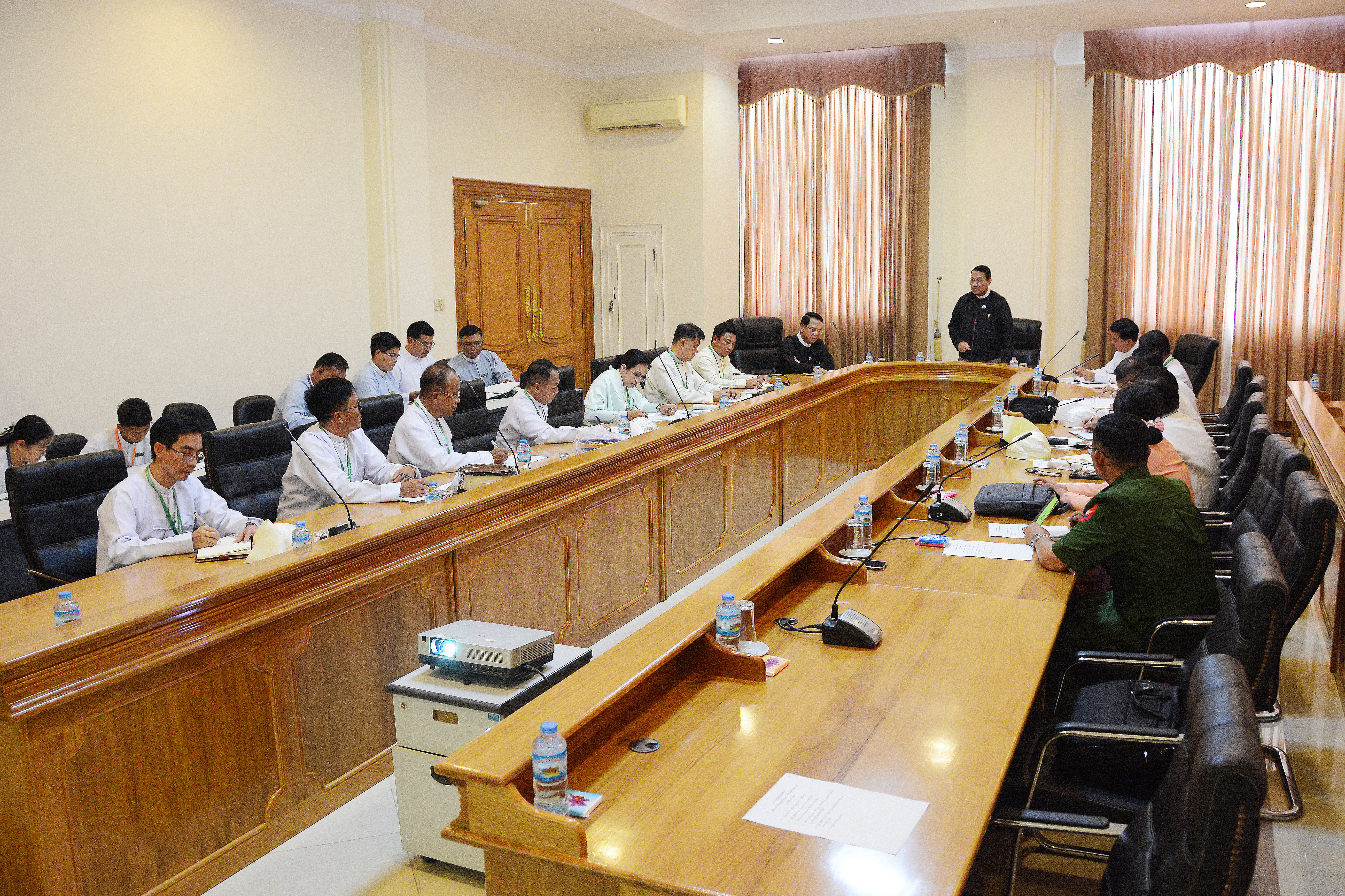 ပြည်သူ့လွှတ်တော်ဥက္ကဋ္ဌဦးခင်ရီ နိုင်ငံတကာဆက်ဆံရေးကော်မတီအား သွားရောက်တွေ့ဆုံ