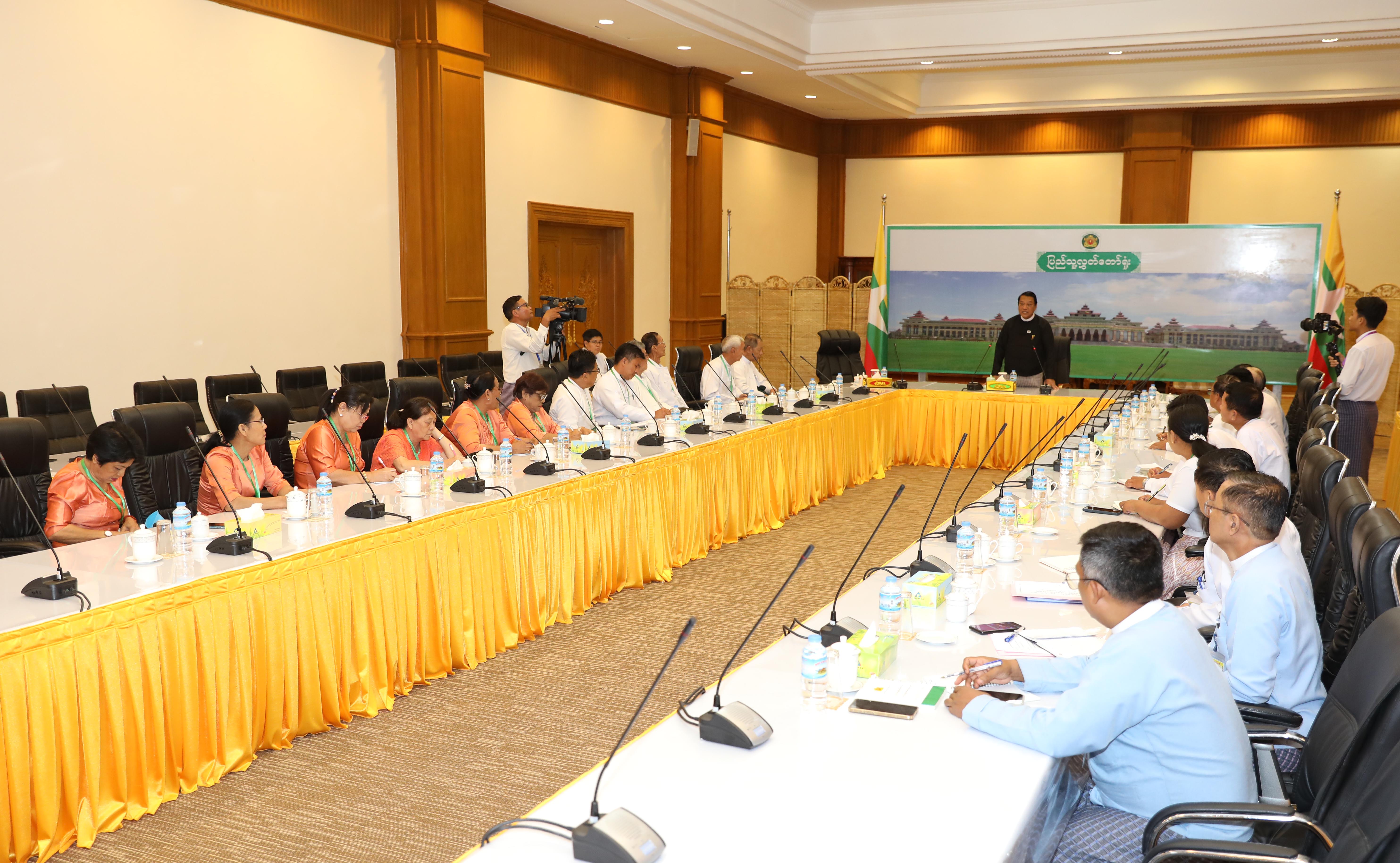 ပြည်သူ့လွှတ်တော်ဥက္ကဋ္ဌဦးခင်ရီ တောင်သူလယ်သမားများဘဝဖွံ့ဖြိုးတိုးတက်ရေးဖောင်ဒေးရှင်းမှ တာဝန်ရှိသူများနှင့် မြန်မာ့လက်ရွေးစင်အားကစားသမားဟောင်းများ အား လက်ခံတွေ့ဆုံ
