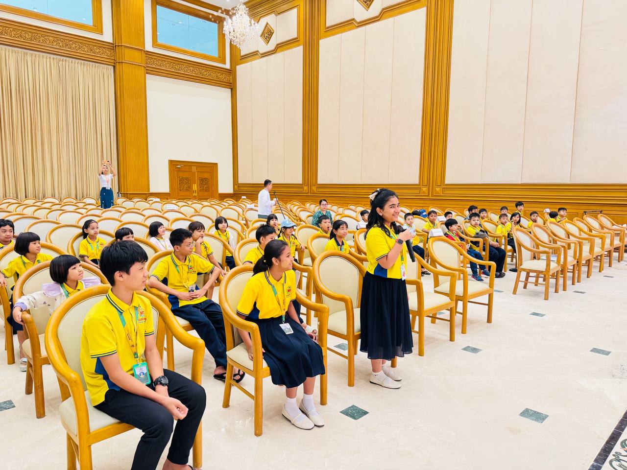 ပြည်သူ့လွှတ်တော် အစည်းအဝေးကျင်းပမှုကို လာရောက်လေ့လာ