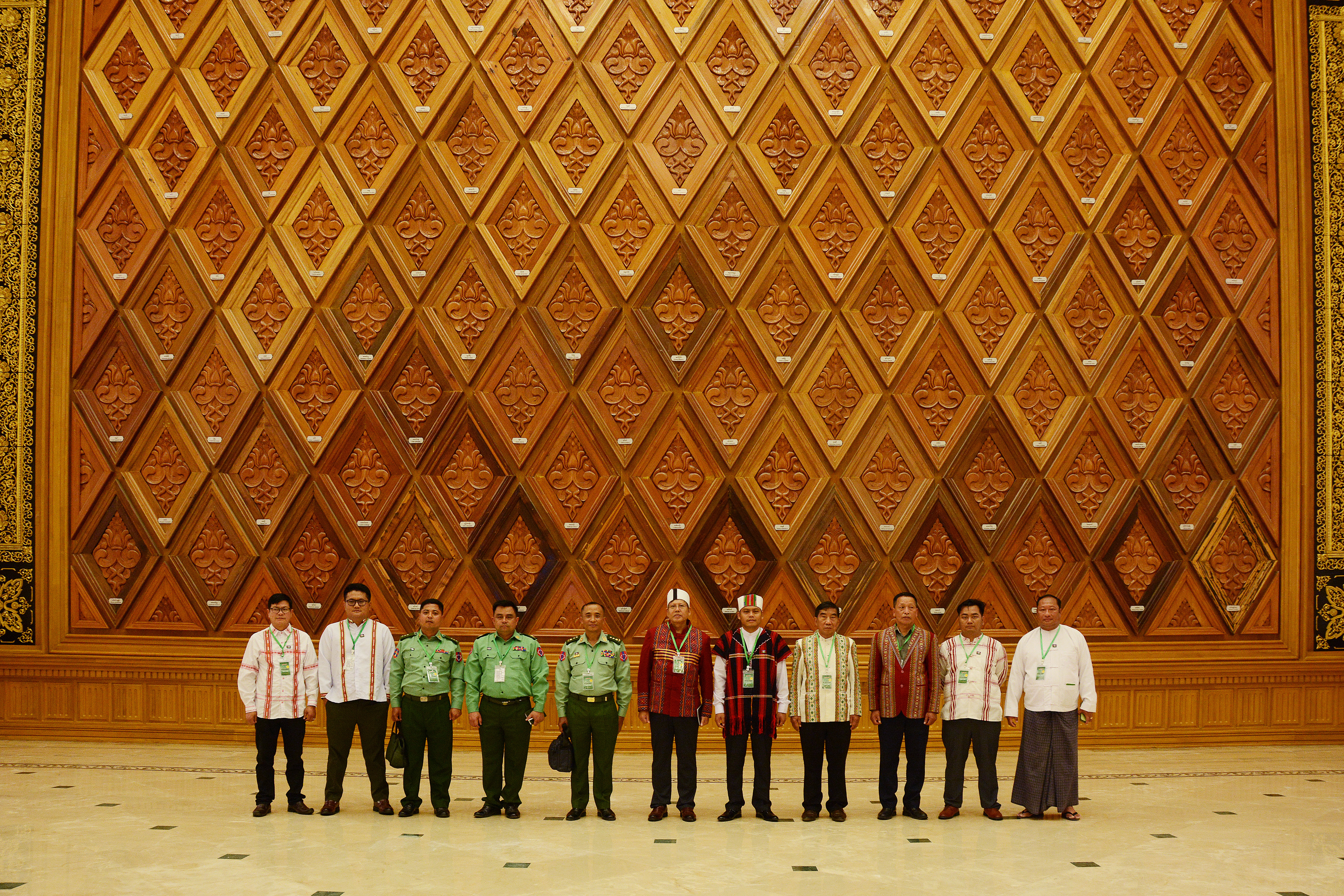 ပြည်သူ့လွှတ်တော်ဥက္ကဋ္ဌ ဦးခင်ရီ တတိယအကြိမ် ပြည်သူ့လွှတ်တော်  ဒုတိယပုံမှန်အစည်းအဝေး (၁၉) ရက်မြောက်နေ့သို့ လာရောက်လေ့လာသည့် ချင်းပြည်နယ်လွှတ်တော်  ဥက္ကဋ္ဌ၊ ဒုတိယဥက္ကဋ္ဌနှင့် ပြည်နယ်လွှတ်တော်ကိုယ်စားလှယ်များအား  လက်ခံတွေ့ဆုံ