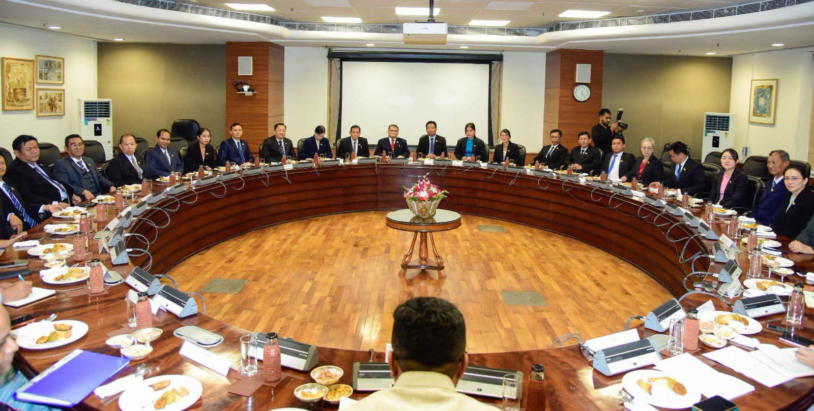 မြန်မာလွှတ်တော်ကိုယ်စားလှယ်များ၏ အိန္ဒိယနိုင်ငံ စွမ်းဆောင်ရည်မြှင့်တင်ရေးအစီအစဥ် တက်ရောက်လေ့လာမှုခရီးစဥ်
