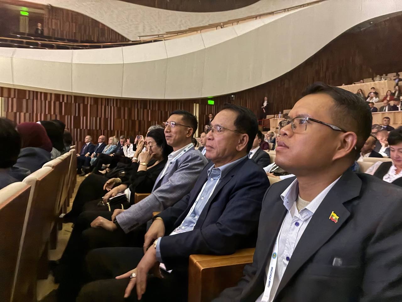 ပြည်သူ့လွှတ်တော် ဒုတိယဥက္ကဋ္ဌ ဦးမောင်မောင်အုန်း ဦဆောင်သော ကိုယ်စားလှယ်အဖွဲ့၏  စက်တင်ဘာ ၁၈ ရက်နေ့ ဆောင်ရွက်မှုများ