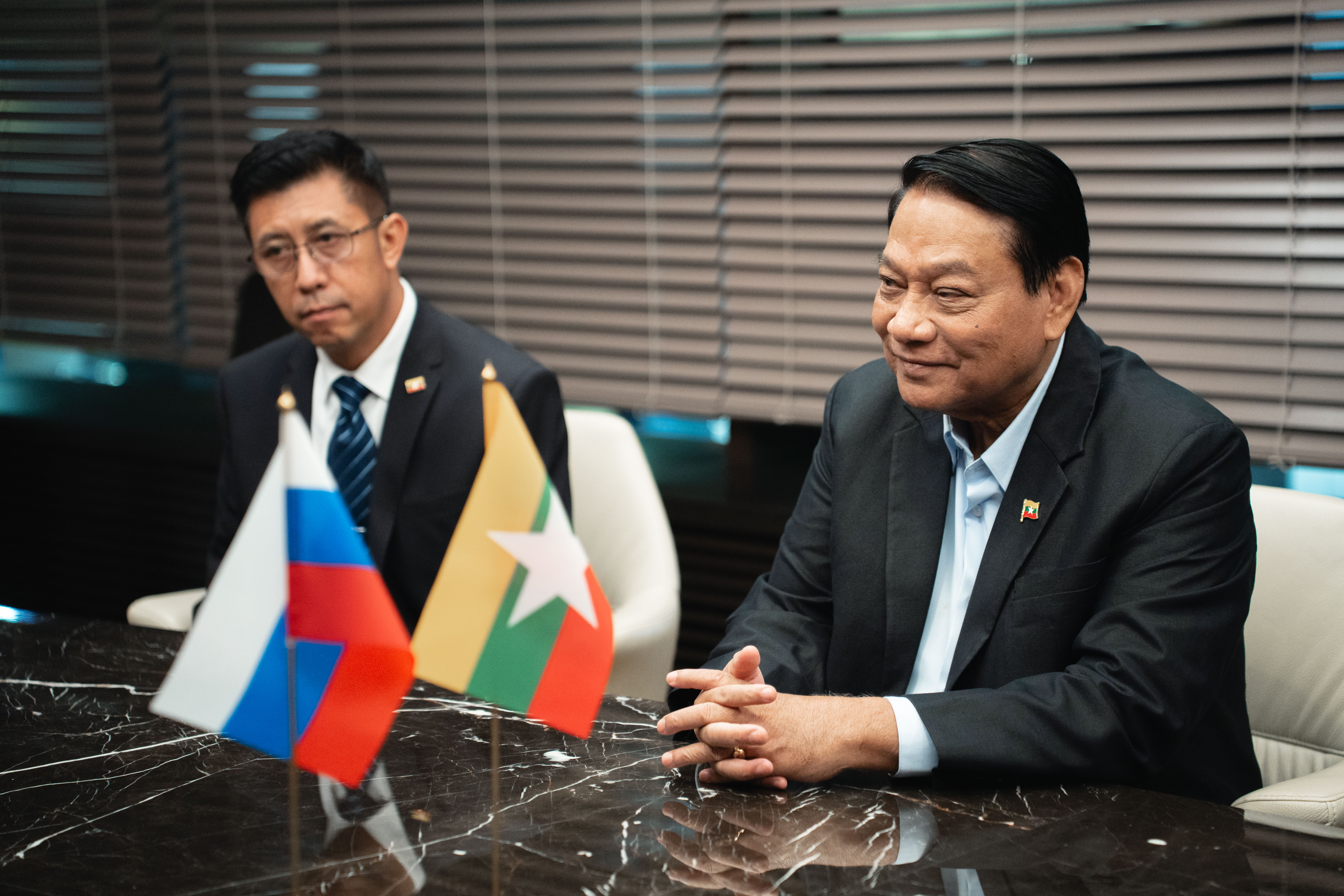 ပြည်သူ့လွှတ်တော်ဥက္ကဋ္ဌ ဦးခင်ရီ နှင့်အဖွဲ့ဝင်များ ရုရှားနိုင်ငံ၊ မော်စကိုသို့  ရောက်ရှိခြင်း
