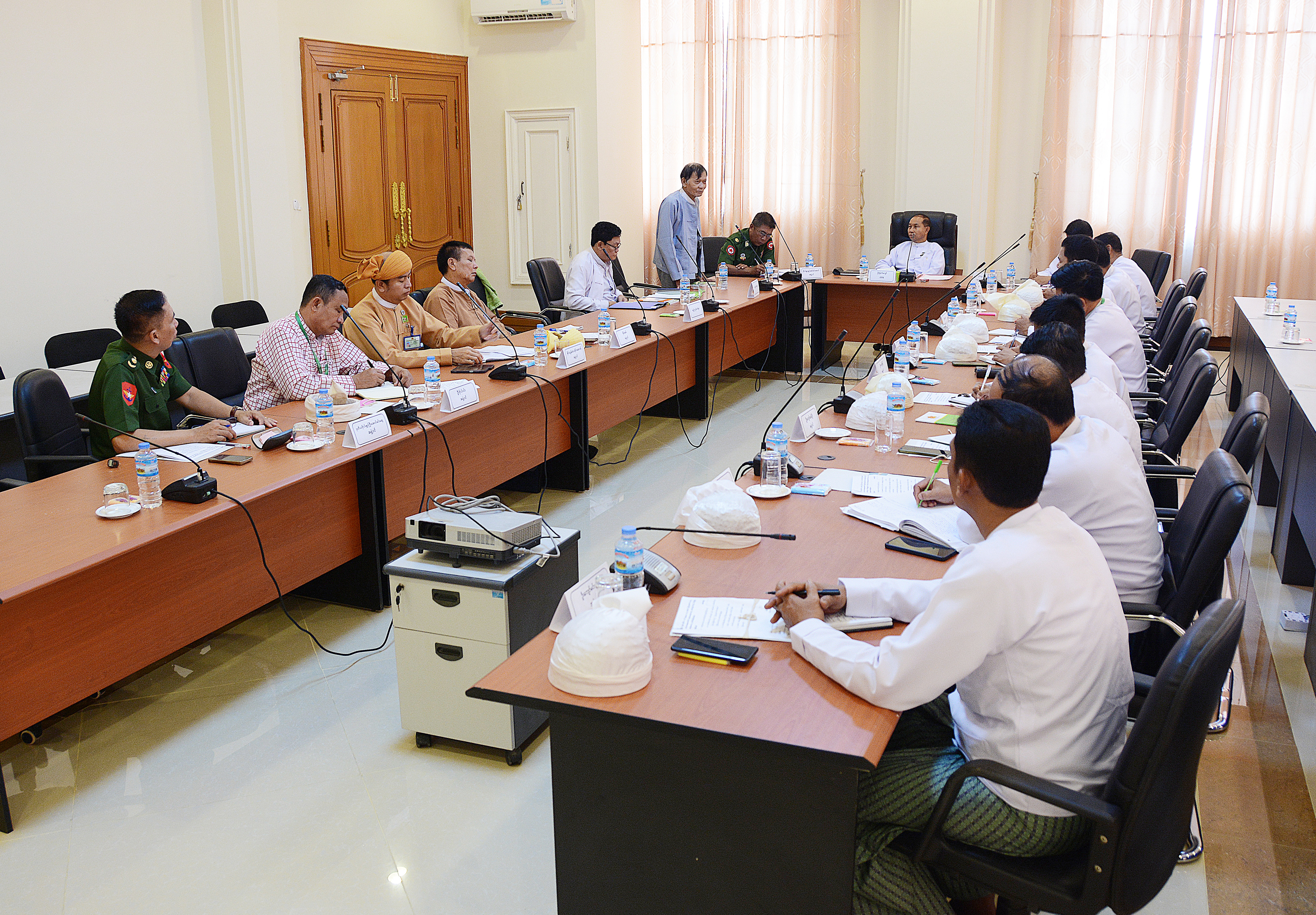 ပြည်သူ့လွှတ်တော် တောင်သူလယ်သမားရေးရာကော်မတီဥက္ကဋ္ဌ ဦးမြတ်ကျော် တောင်သူလယ်သမားဘဝ ဖွံ့ဖြိုးတိုးတက်ရေးအသင်းမှ တာဝန်ရှိသူများနှင့်တွေ့ဆုံ