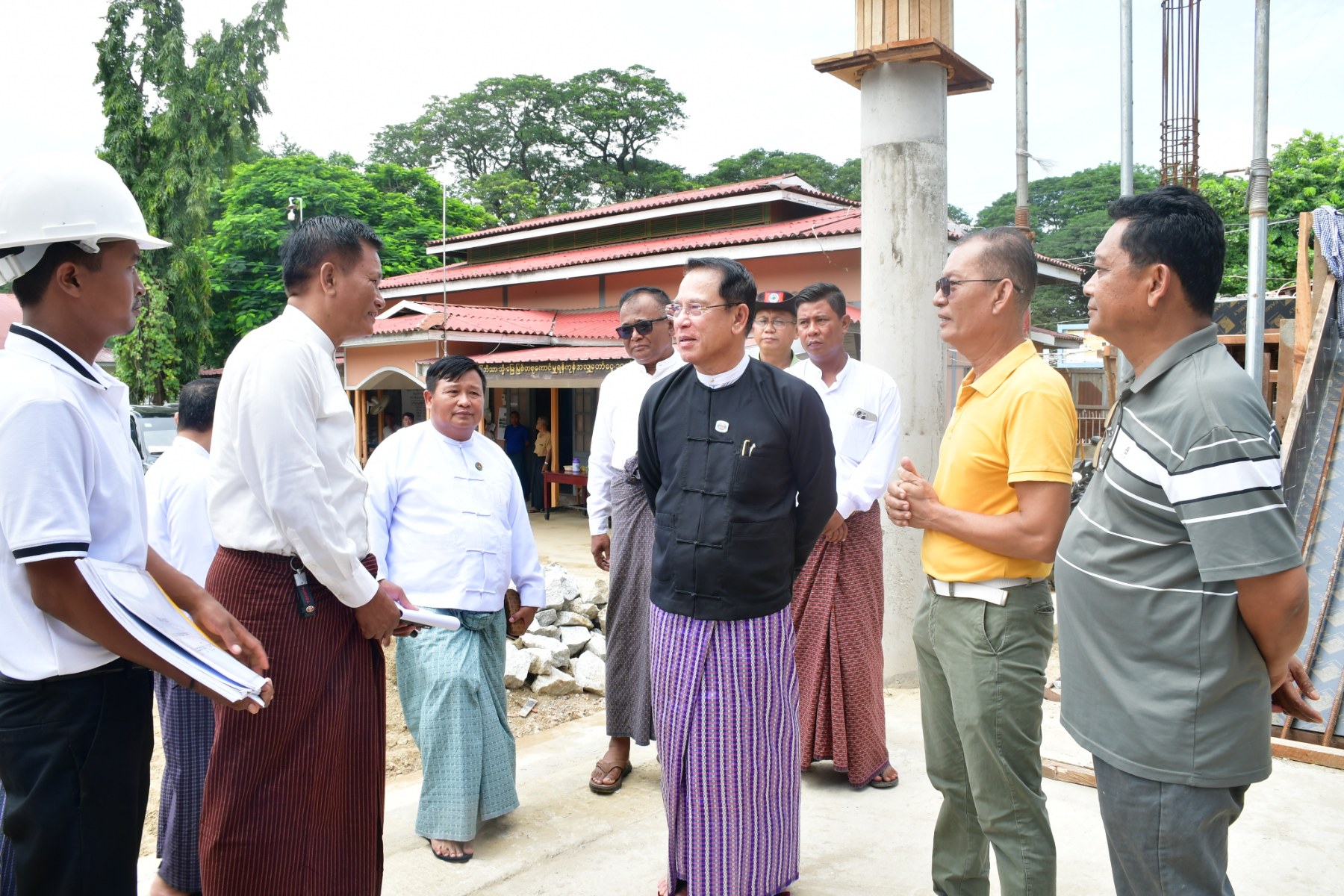 ပြည်သူ့လွှတ်တော် ဒုတိယဥက္ကဋ္ဌ ဦးမောင်မောင်အုန်း ဥတ္တရခရိုင် တပ်ကုန်းမြိုနယ်တွင်း ဒေသဖွံ့ဖြိုးရေးလုပ်ငန်းများနှင့်စပ်လျဉ်းပြီး လိုအပ်သည်များ ပေါင်းစပ်ညှိနှိုင်းခြင်း