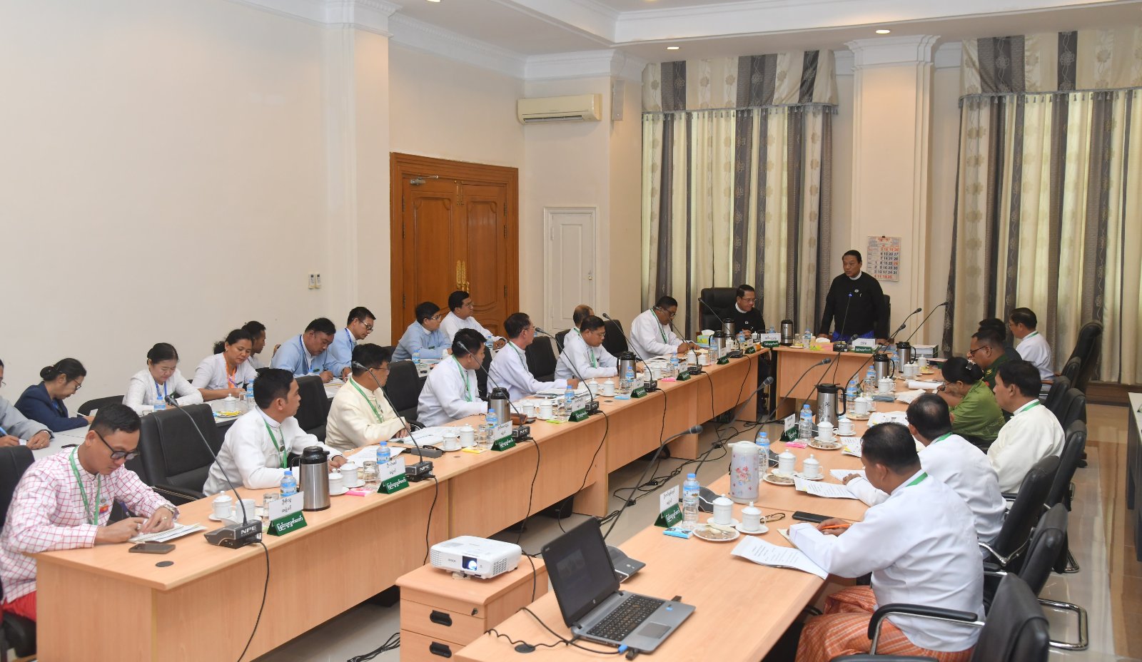 ပြည်သူ့လွှတ်တော်ဥက္ကဋ္ဌ ဦးခင်ရီ အစိုးရမဟုတ်သော ပြည်တွင်း/ ပြည်ပအဖွဲ့အစည်းများဆိုင်ရာကော်မတီအားတွေ့ဆုံ