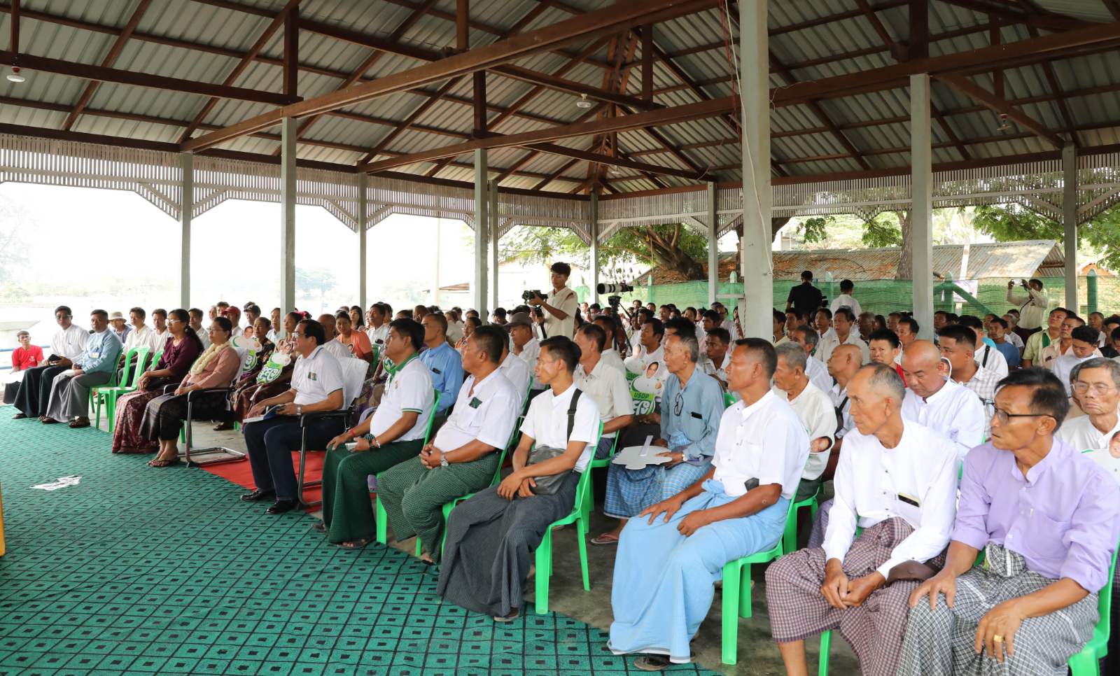 ပြည်သူ့လွှတ်တော်ဥက္ကဋ္ဌ ဦးခင်ရီ ဇေယျာသီရိမြို့နယ်မှ မဲဆန္ဒရှင်ပြည်သူများအား တွေ့ဆုံ